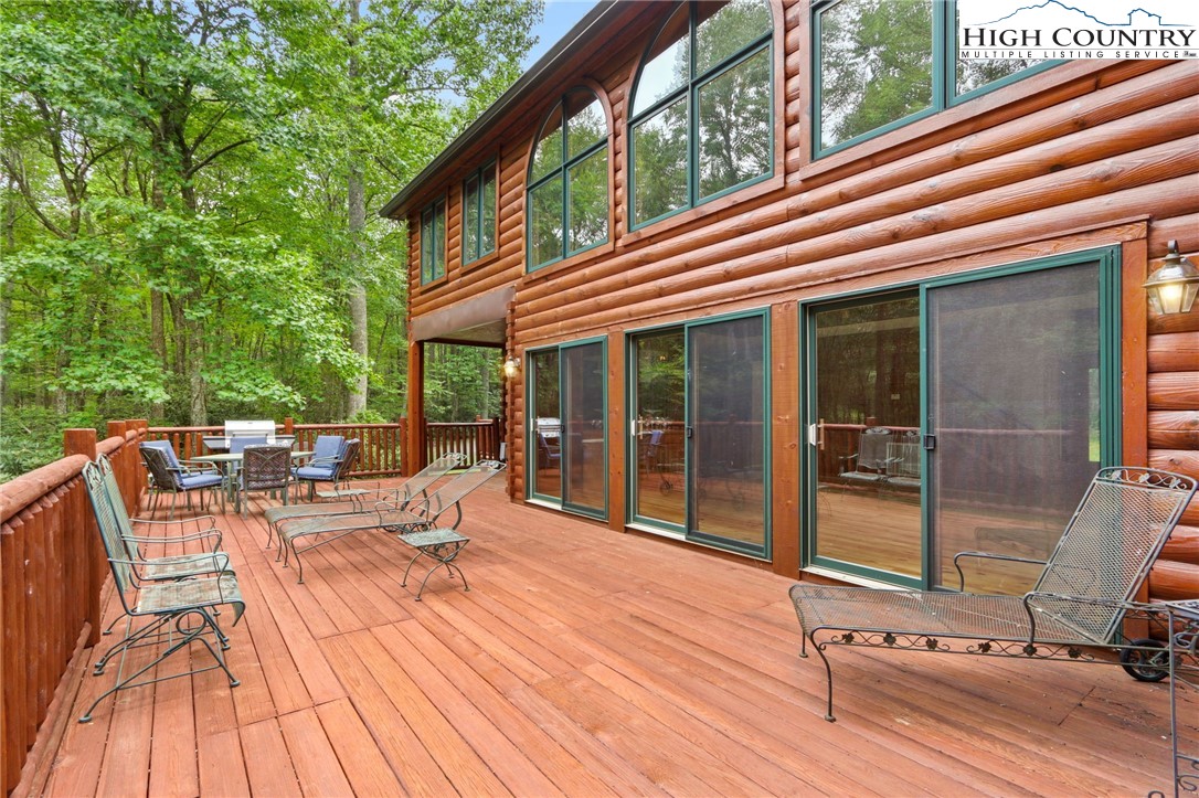 Blowing Rock, North Carolina 28605, United States, 4 Bedrooms Bedrooms, ,4 BathroomsBathrooms,Residential,Active,35504