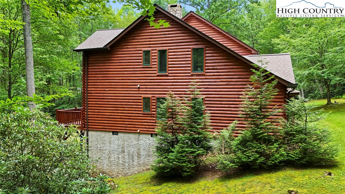 Blowing Rock, North Carolina 28605, United States, 4 Bedrooms Bedrooms, ,4 BathroomsBathrooms,Residential,Active,35504