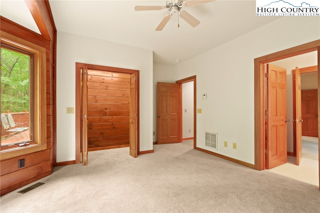 Blowing Rock, North Carolina 28605, United States, 4 Bedrooms Bedrooms, ,4 BathroomsBathrooms,Residential,Active,35504