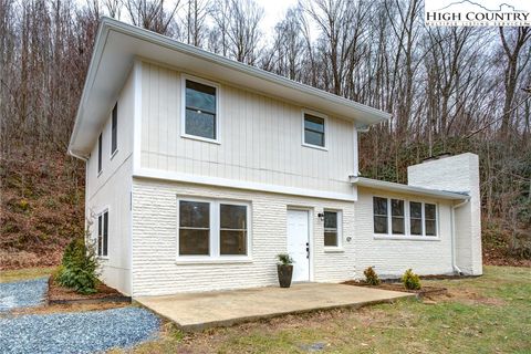 Photo of 206 Bryant Combs Road, Sugar Grove, NC 28679 (MLS # 247217)