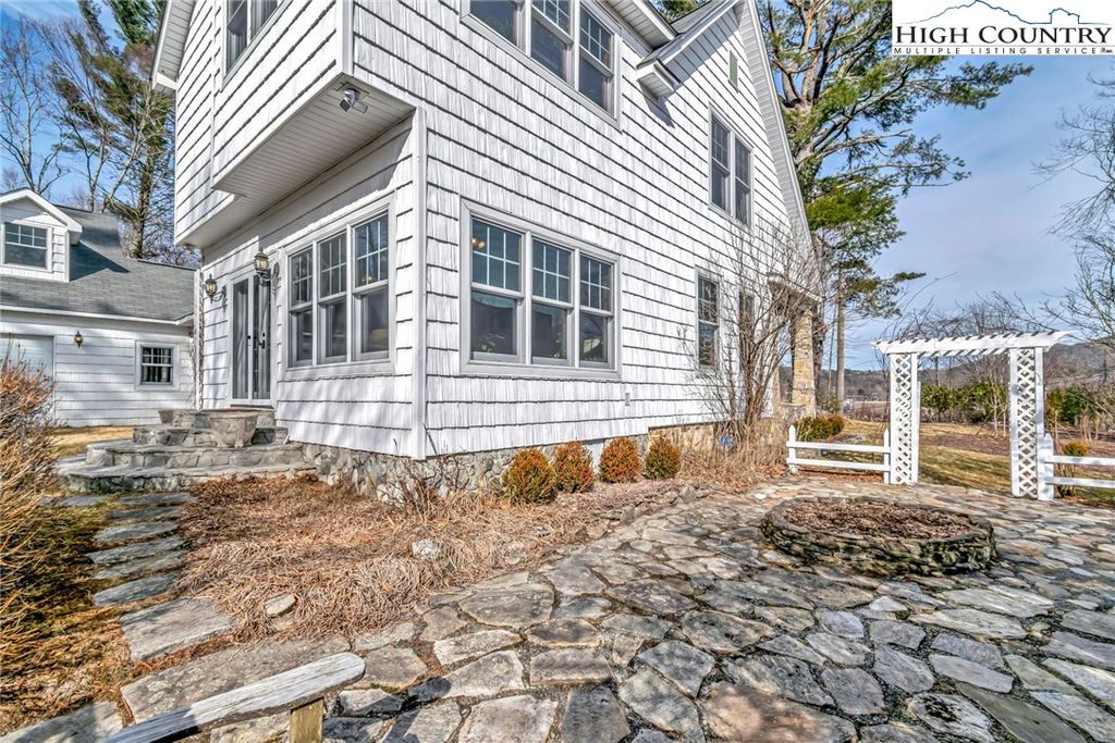 Photo of 140 Library Lane, Banner Elk, NC 28604 (MLS # 259997)