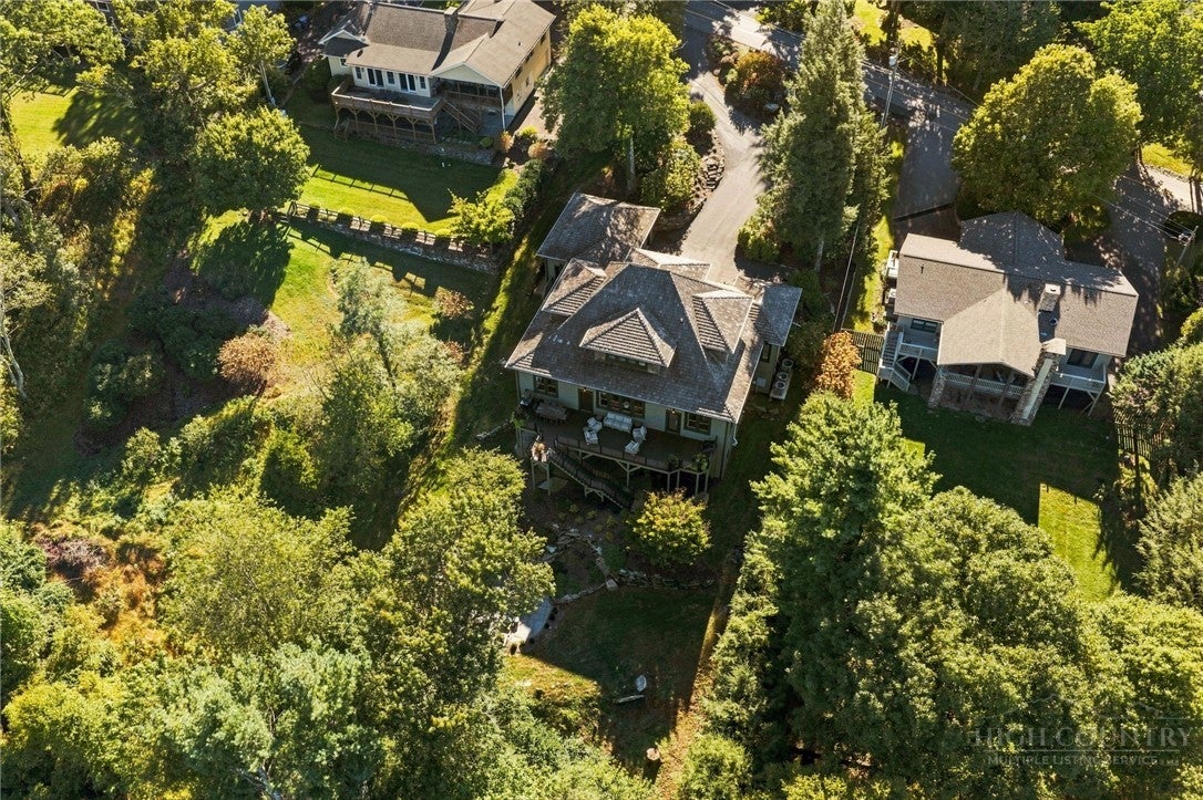 478 Country Club Drive