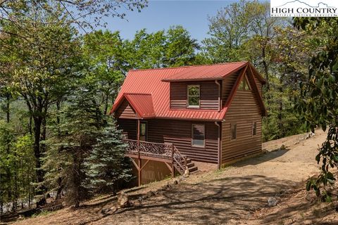 Photo of 142 Fawn Lane, Purlear, NC 28665 (MLS # 255412) Photo of 142 Fawn Lane, Purlear, NC 28665 (MLS # 255412)