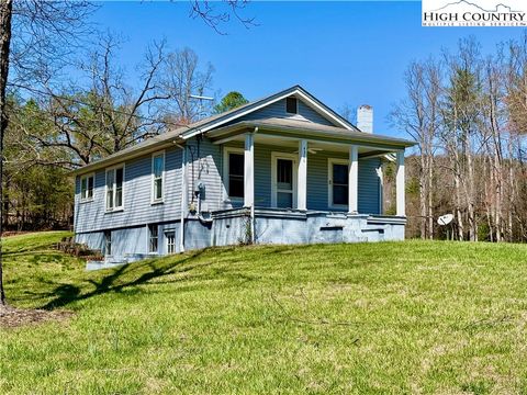 Photo of 4366 Lynn Martin Lane, Lenoir, NC 28645 (MLS # 260682)