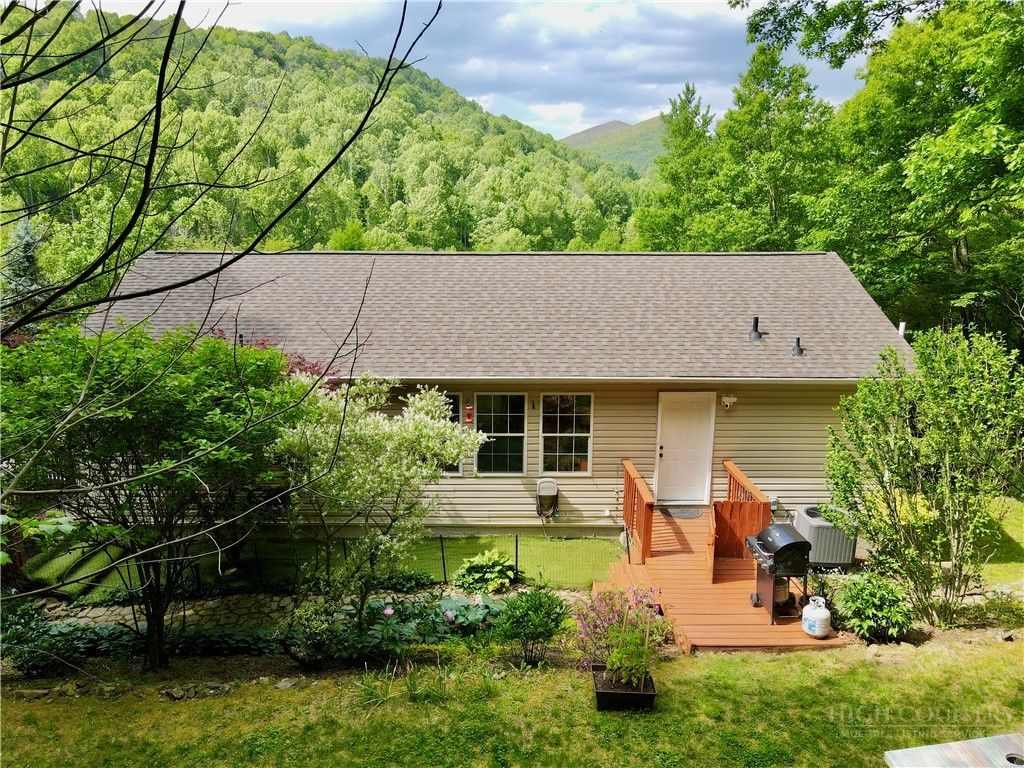 Photo of 1173 Hopewell church Road, Boone, NC 28607 (MLS # 262183)