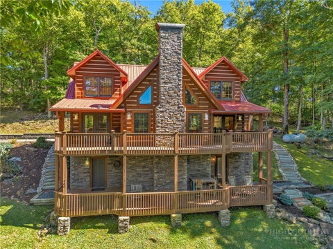 Photo of 462 Savannah Drive, West Jefferson, NC 28694 (MLS # 264635)