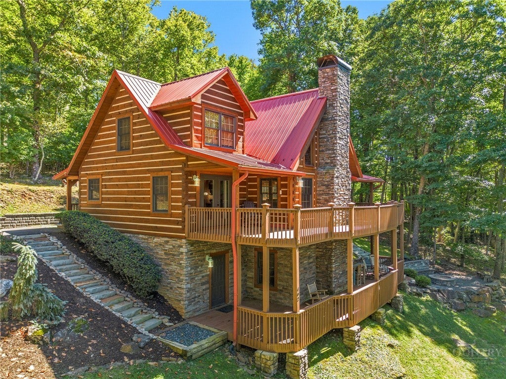 462 Savannah Drive