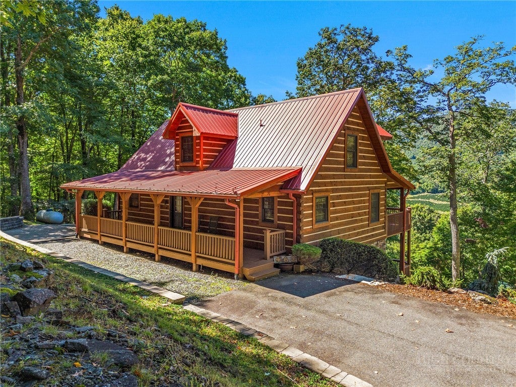 462 Savannah Drive