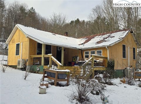 Photo of 325 Sawyers Road, Warrensville, NC 28693 (MLS # 259392)