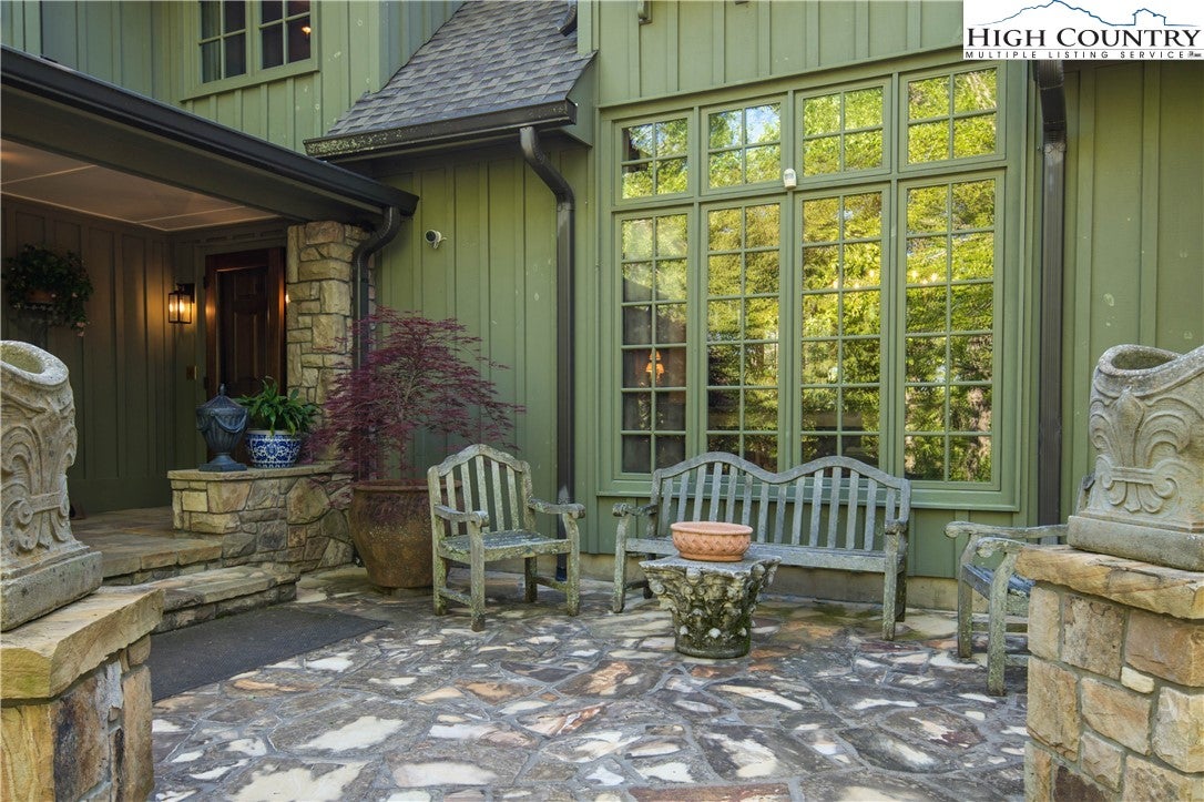 362 Wonderland Trail