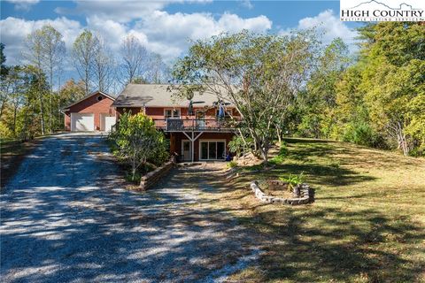 Photo of 4441 Snyder's Way, Lenoir, NC 28645 (MLS # 258862) Photo of 4441 Snyder's Way, Lenoir, NC 28645 (MLS # 258862)