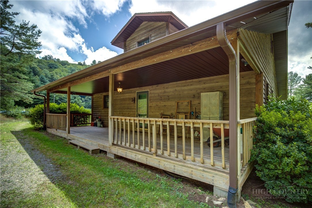 124 Polly Hollar Lane