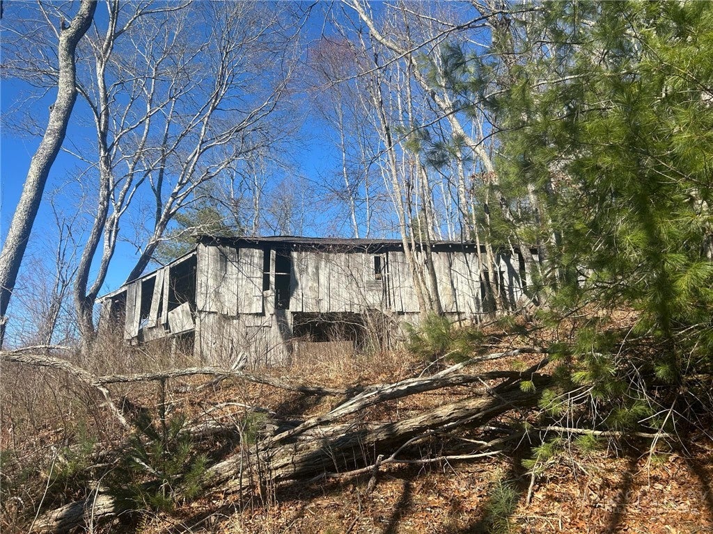 7889 Old Highway 16
