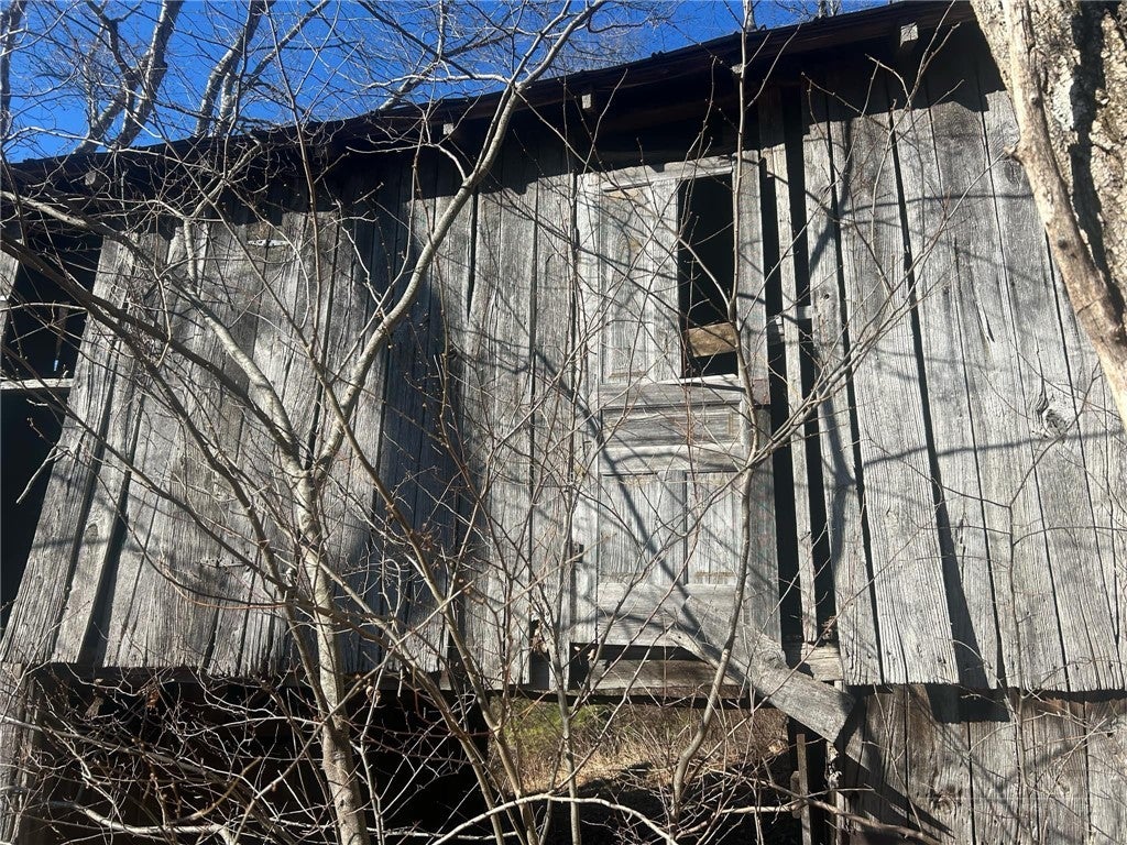 7889 Old Highway 16