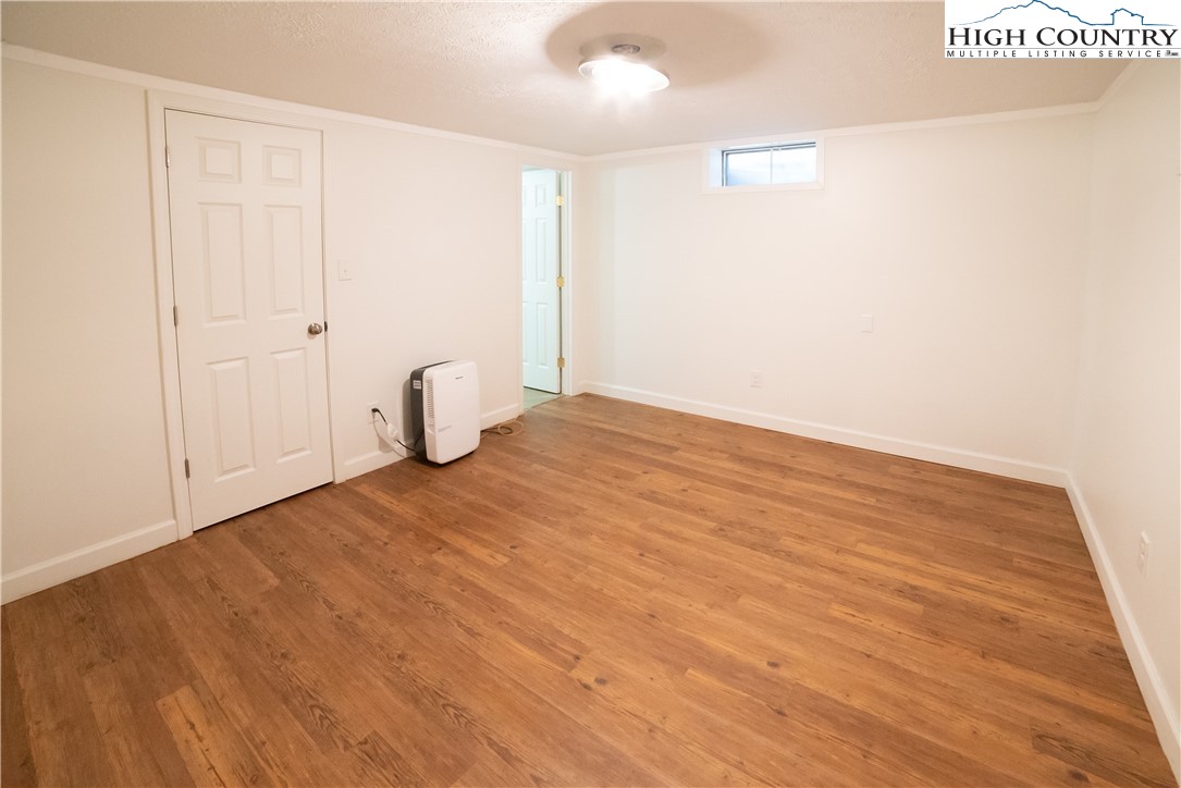 Elk Park, North Carolina 28622, United States, 5 Bedrooms Bedrooms, ,4 BathroomsBathrooms,Residential,Active,153646