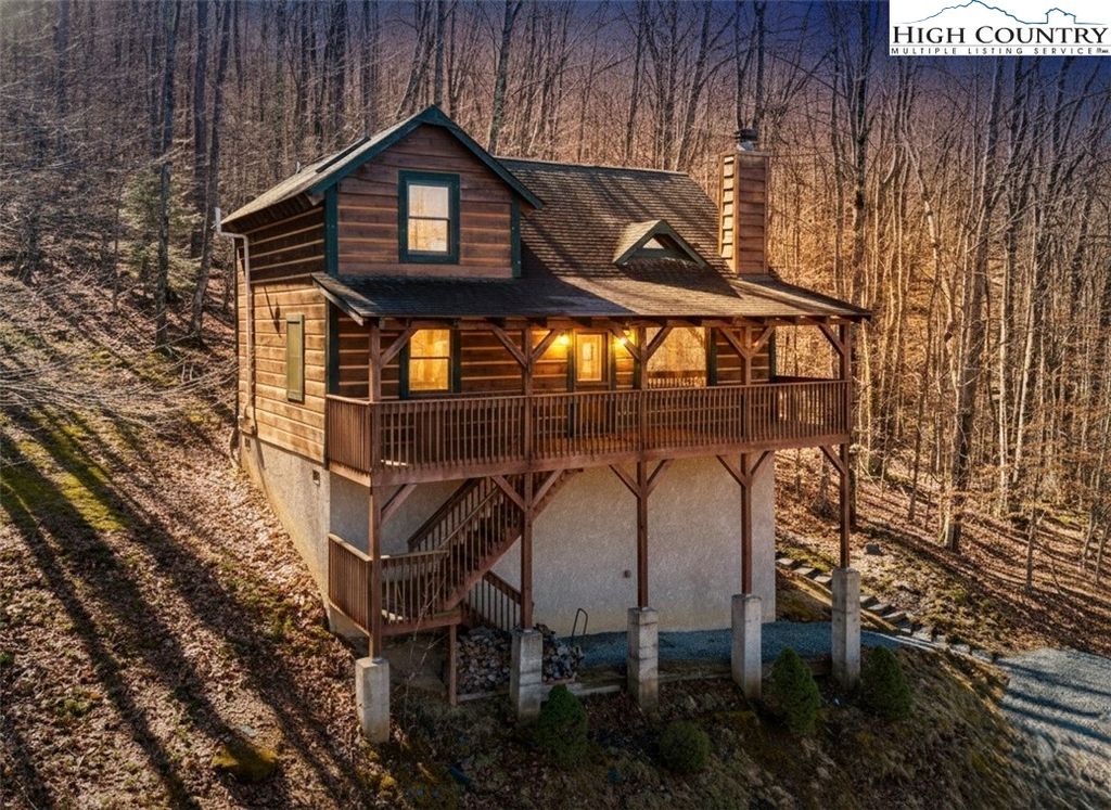 Photo of 130 Hollow Tree Road, Banner Elk, NC 28604 (MLS # 259732)