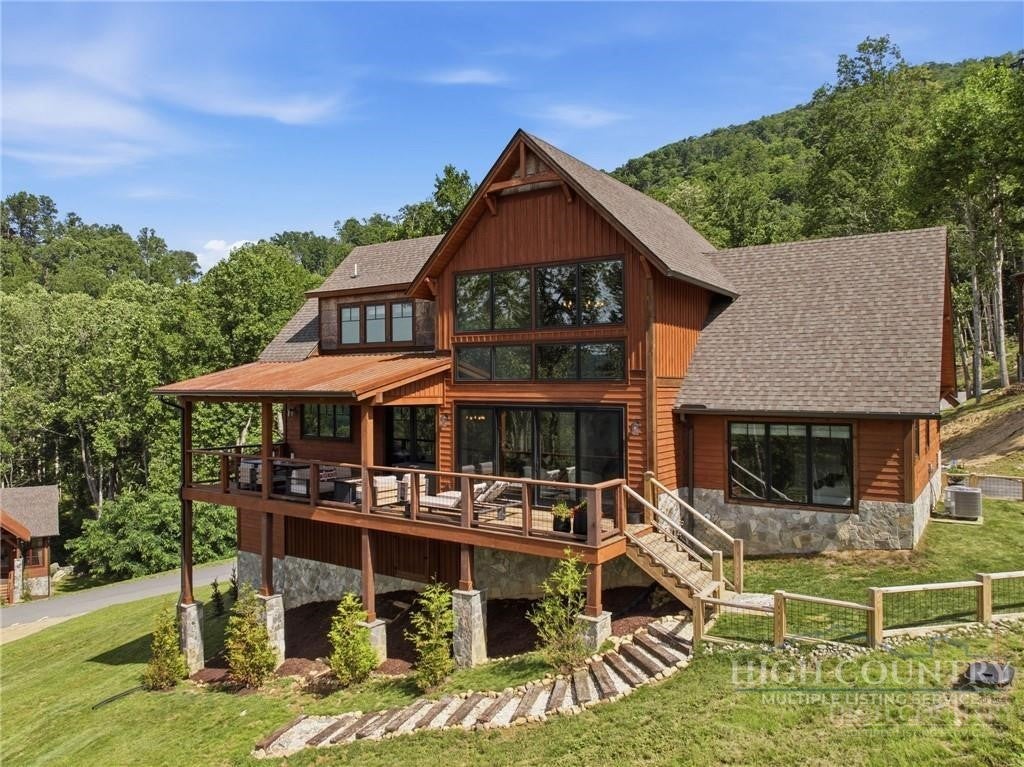 37 Tioga Drive