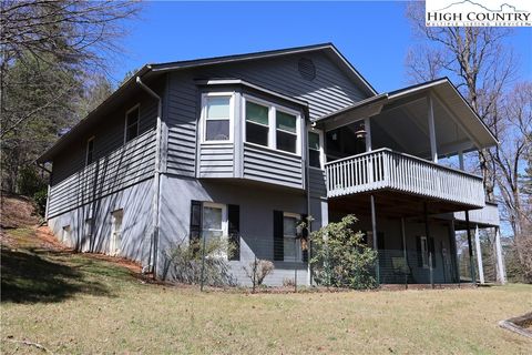 Photo of 488 Meadow View Road, Roaring Gap, NC 28668 (MLS # 260828)