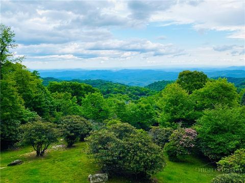 Homes For Sale - 391 Oak Ridge Drive<br/> Boone, NC 28607