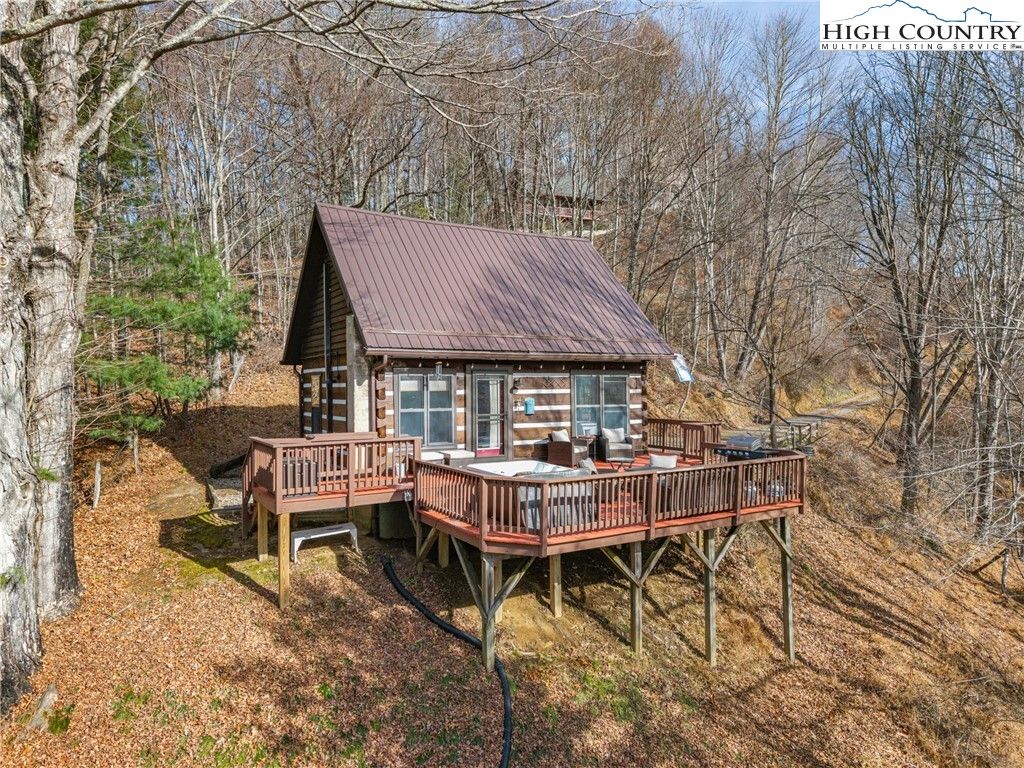 Photo of 419 Billy Billings Road, Vilas, NC 28692 (MLS # 259152)