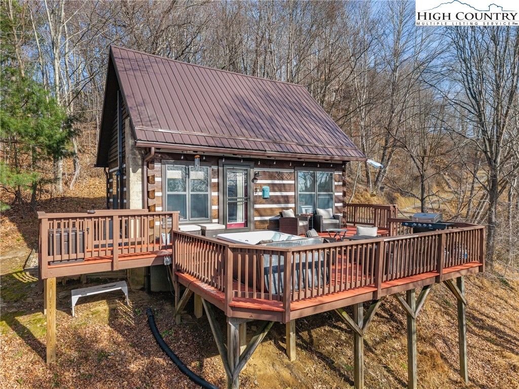 Photo of 419 Billy Billings Road, Vilas, NC 28692 (MLS # 259152)