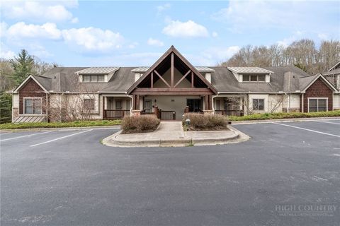 Photo of 162 Wapiti Way #D, Banner Elk, NC 28604 (MLS # 261587)