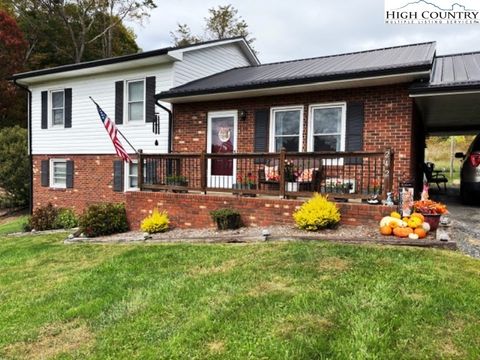 Photo of 242 Knollview Drive, Jefferson, NC 28640 (MLS # 258242)