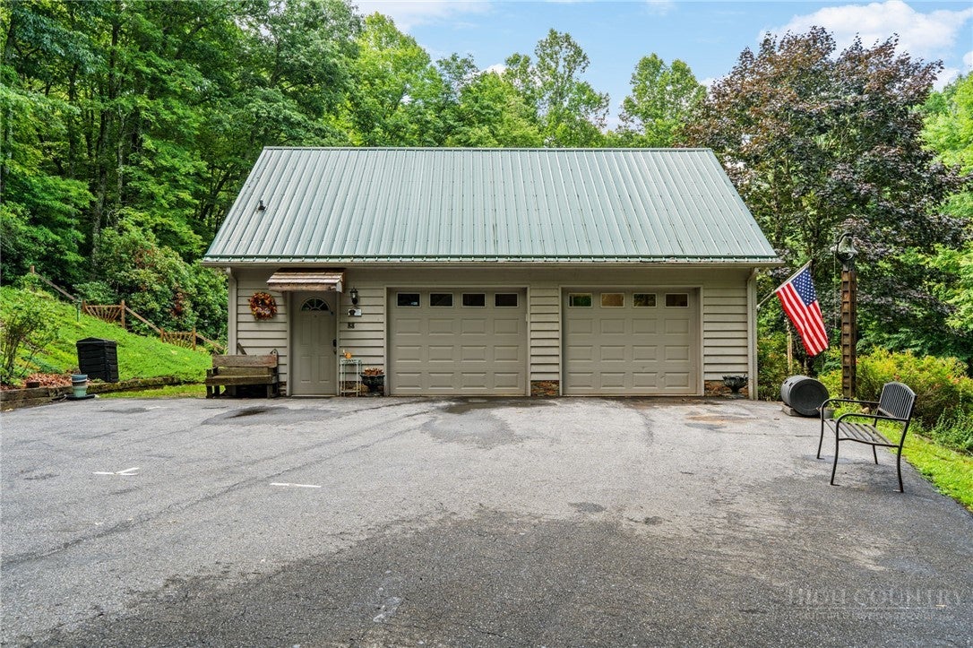 428 Trojan Horse Circle
