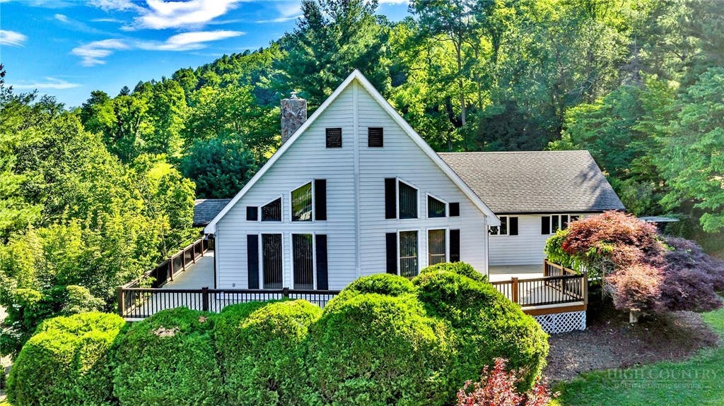 Photo of 1518 Wade Bare Road, Jefferson, NC 28640 (MLS # 262615)
