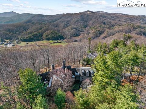 Photo of 1676 Valle Cay Drive, Vilas, NC 28692 (MLS # 256761)