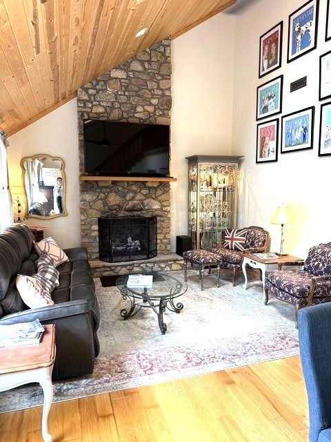 175 Pine Village 4