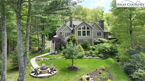 Photo of 137 Fairway 12 Court, Blowing Rock, NC 28605 (MLS # 255774) Photo of 137 Fairway 12 Court, Blowing Rock, NC 28605 (MLS # 255774)