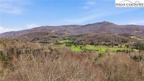 Photo of Homesite 128 Elk River Parkway Pkwy, Banner Elk, NC 28604 (MLS # 260841)