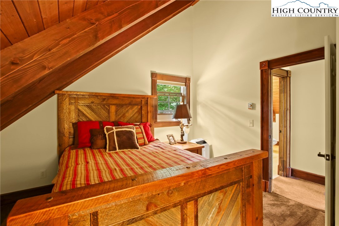 Blowing Rock, North Carolina 28605, United States, 4 Bedrooms Bedrooms, ,5 BathroomsBathrooms,Residential,Active,37474