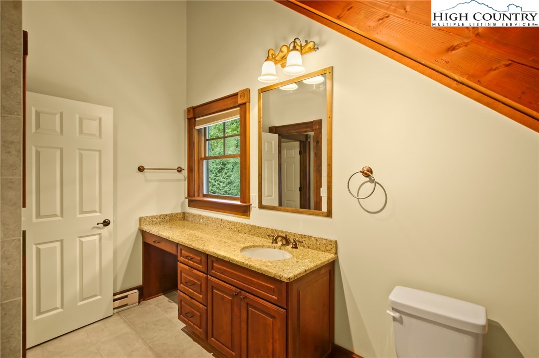 Blowing Rock, North Carolina 28605, United States, 4 Bedrooms Bedrooms, ,5 BathroomsBathrooms,Residential,Active,37474