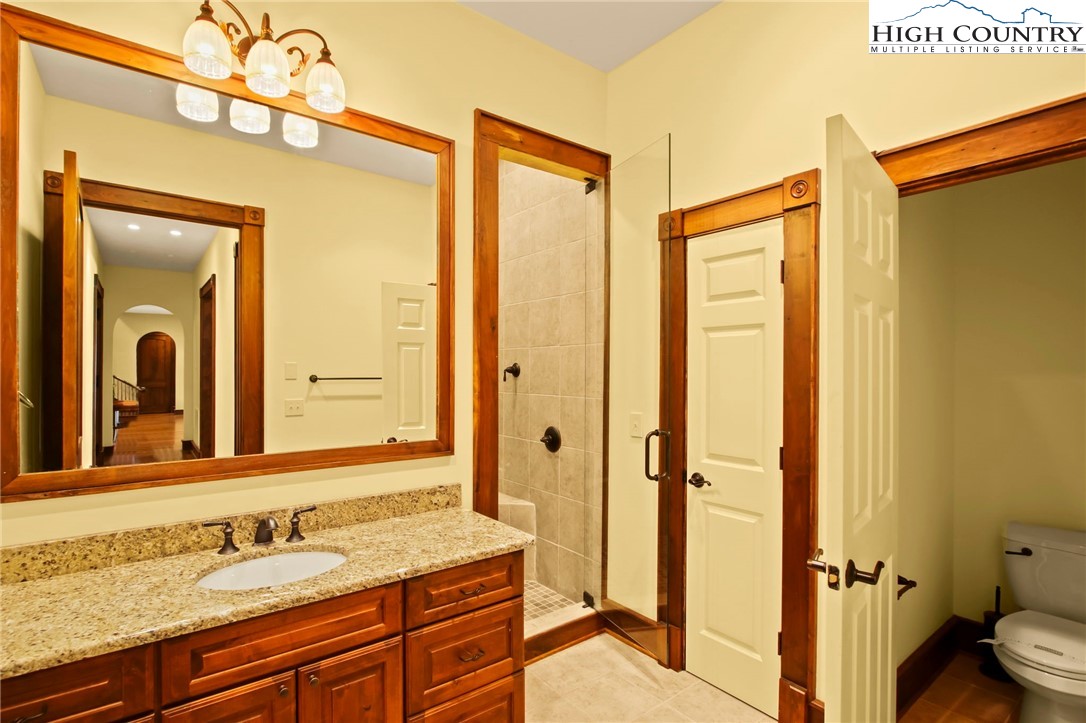 Blowing Rock, North Carolina 28605, United States, 4 Bedrooms Bedrooms, ,5 BathroomsBathrooms,Residential,Active,37474