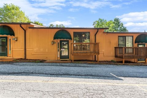 Photo of 220 Charter Hills Road #B3, Beech Mountain, NC 28604 (MLS # 263062)