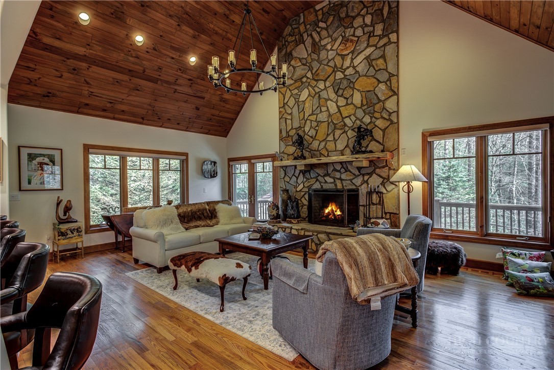 119 Blackberry Lane