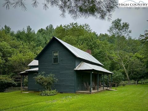 Photo of 1008 Old US Highway 21, Sparta, NC 28675 (MLS # 257295)