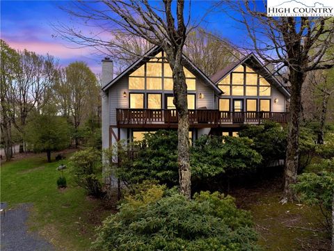 Photo of 109 N Pinnacle Ridge Road #21, Beech Mountain, NC 28604 (MLS # 255356)
