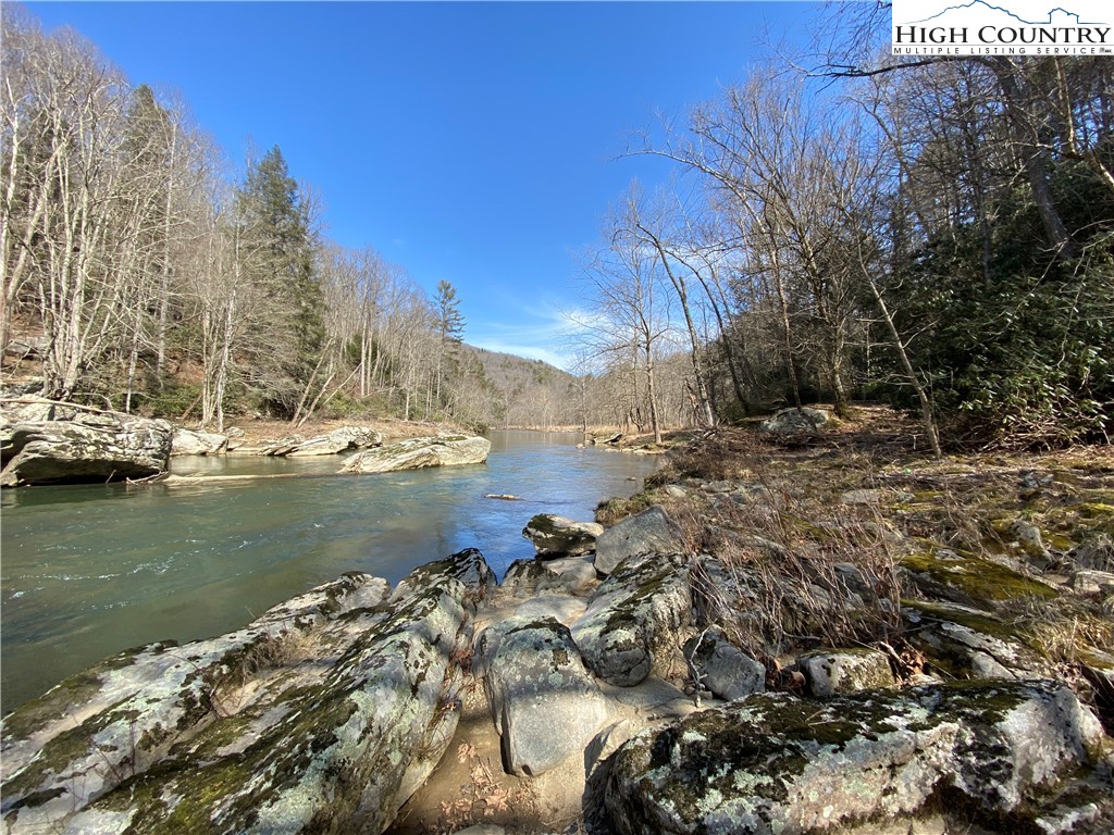 Sugar Grove, North Carolina 28679, United States, ,Land,Pending,50317