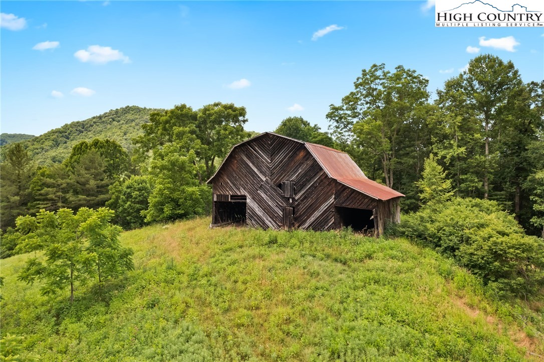 Sugar Grove, North Carolina 28679, United States, ,Land,Pending,50317