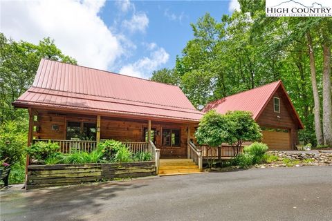Photo of 140 Vixen Den Drive, Zionville, NC 28698 (MLS # 256330)