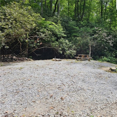 Photo of 476 Locust Road, Newland, NC 28657 (MLS # 262420)