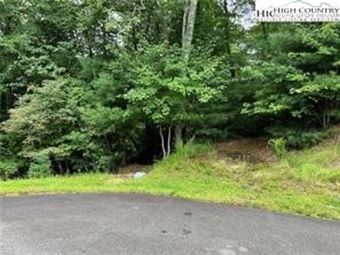 Vacant Land For Sale - LOT 43 Creek Court<br/> Jefferson, NC 28640