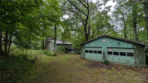 Photo of 71 Warrior Lane, Newland, NC 28657 (MLS # 262113)