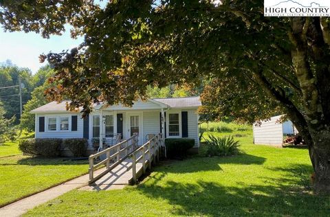 Photo of 7610 Linville Falls Highway, Newland, NC 28657 (MLS # 256883) Photo of 7610 Linville Falls Highway, Newland, NC 28657 (MLS # 256883)