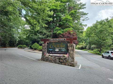 Photo of Lot 20 Bass Lake Drive, Blowing Rock, NC 28605 (MLS # 254280)