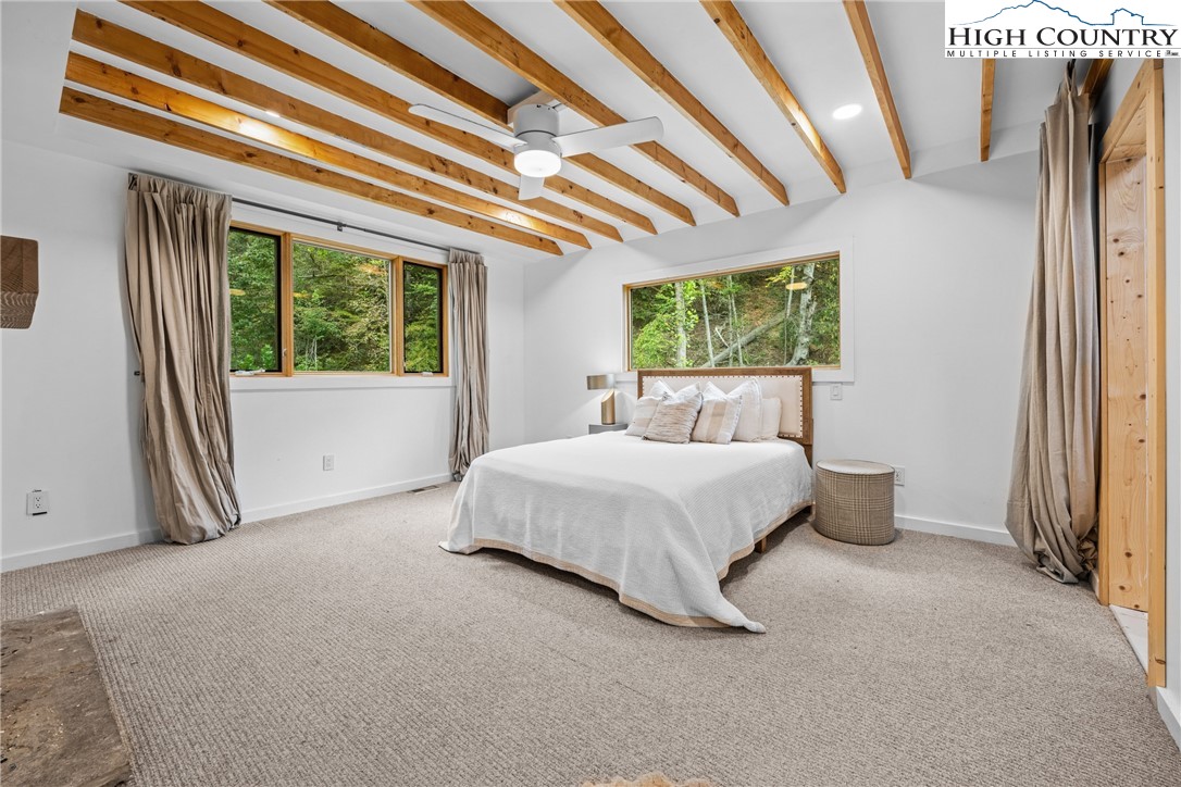 Deep Gap, North Carolina 28618, United States, 4 Bedrooms Bedrooms, ,4 BathroomsBathrooms,Residential,Active,220903