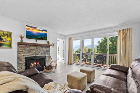 Photo of 161 Skyleaf Drive #E-7, Sugar Mountain, NC 28604 (MLS # 264207)
